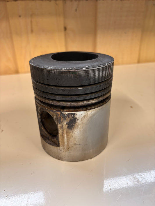 Deutz FL912 Motor Original Kolben gebraucht